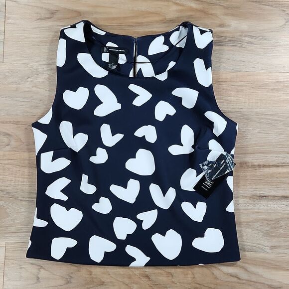 🔹️🔺️NWT INC International Concepts Blue w/Dancing Hearts Sleeveless Top Small - Picture 1 of 16